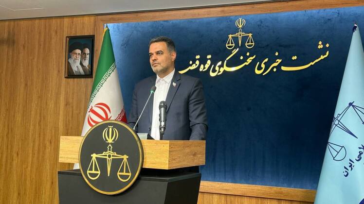 محمدباقر خرازی در بازداشت است